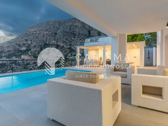 (40) Współczesna willa z panoramicznym widokiem w Altea Hills