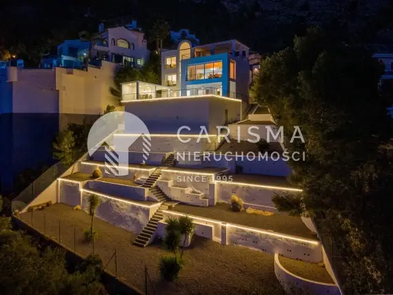 (84) Współczesna willa z panoramicznym widokiem w Altea Hills