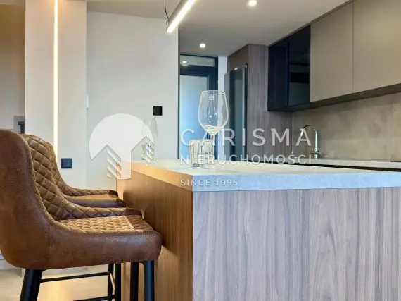 (8) Odremontowany duplex z widokiem na morze w Villajoyosa