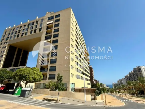 (18) Odremontowany duplex z widokiem na morze w Villajoyosa