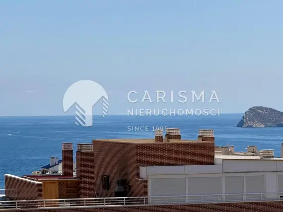 (22) Odremontowany duplex z widokiem na morze w Villajoyosa