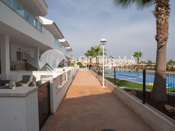 Piękny, nowoczesny apartament w zamknętym osiedlu, w Los Balcones, Torrevieja 2
