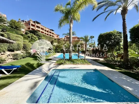 (26) Piękny, parterowy apartament z widokiem na morze, Los Flamingos, Costa del Sol
