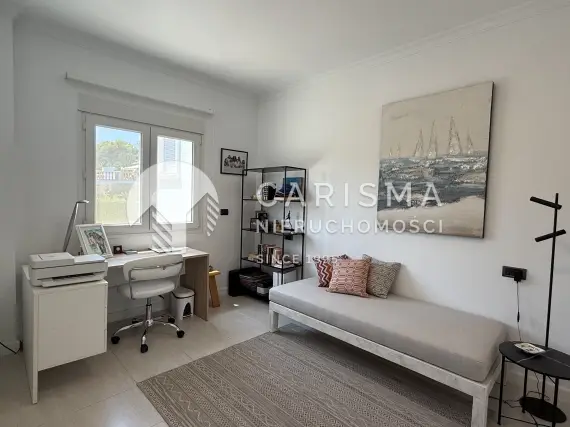 (32) Apartament z widokiem na morze na terenie zamkniętego osiedla w Benissa