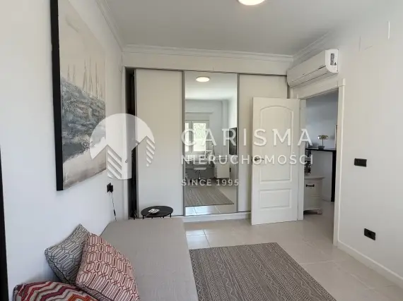 (33) Apartament z widokiem na morze na terenie zamkniętego osiedla w Benissa