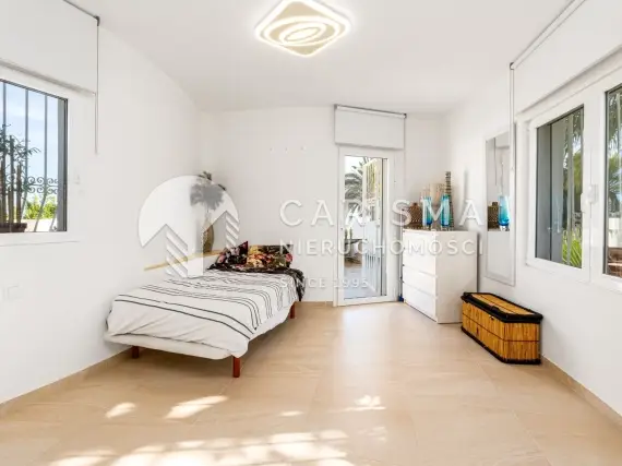 (30) Ekskluzywna willa z widokiem na morze na Costa Blanca z tarasem, basenem i apartamentem