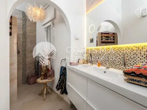 (31) Ekskluzywna willa z widokiem na morze na Costa Blanca z tarasem, basenem i apartamentem