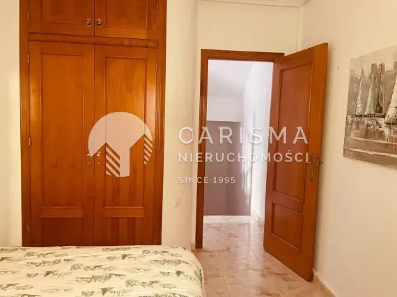 (26) Dom w zabudowie bliźniaczej w Lomas de Cabo Roig na Orihuela Costa