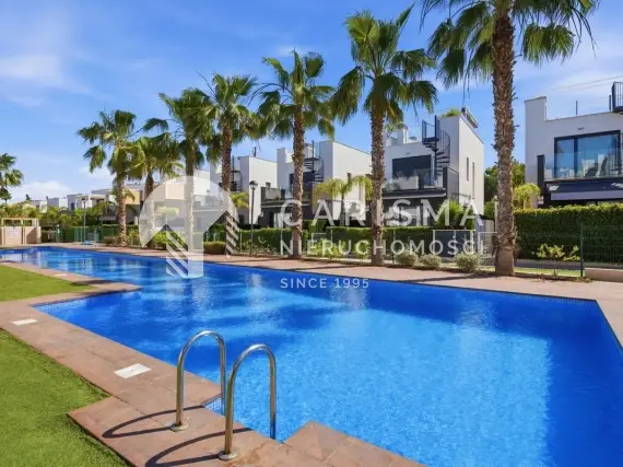 (12) Villa Punta Prima Tindra na sprzedaż basen garaż taras 600 m od morza Costa Blanca