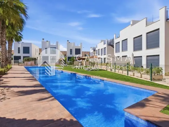(15) Villa Punta Prima Tindra na sprzedaż basen garaż taras 600 m od morza Costa Blanca