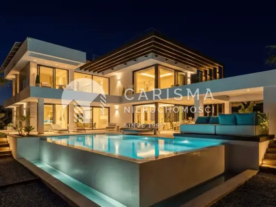 Luksusowa willa w El Paraiso z podgrzewanym basenem, jacuzzi i tarasem rooftop 1