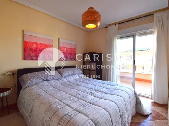 (14) Narożny dom szeregowy Los Balcones 3 sypialnie ogród parking basen wspólny Costa Blanca Południe