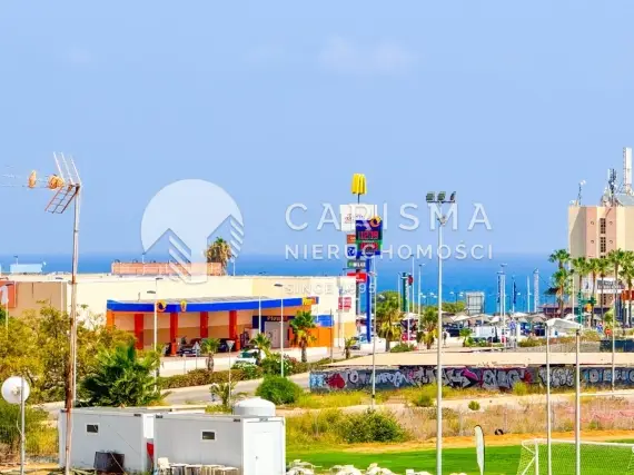 (4) Dom z widokiem na morze i tarasem dachowym w Punta Prima blisko plaży Costa Blanca