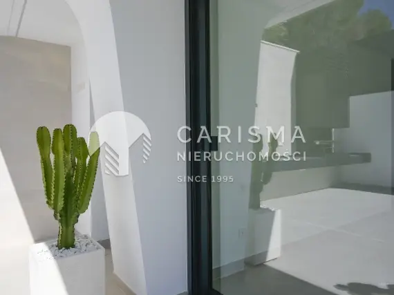 (16) Luksusowa willa z panoramicznym widokiem na morze i przybrzeżne miasteczka, Altea