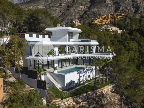 (64) Luksusowa willa z panoramicznym widokiem na morze i przybrzeżne miasteczka, Altea