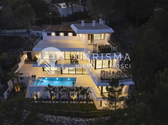(78) Luksusowa willa z panoramicznym widokiem na morze i przybrzeżne miasteczka, Altea