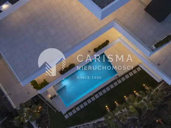 (96) Luksusowa willa z panoramicznym widokiem na morze i przybrzeżne miasteczka, Altea