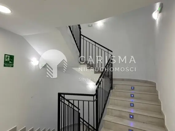 (10) Projekt hotelowy w centrum Torremolinos z 60 pokojami, restauracją i parkingiem podziemnym