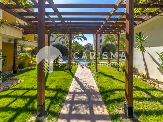 (32) Piękny apartament tylko 300m od morza i plaży, Punta Prima, Costa Blanca.