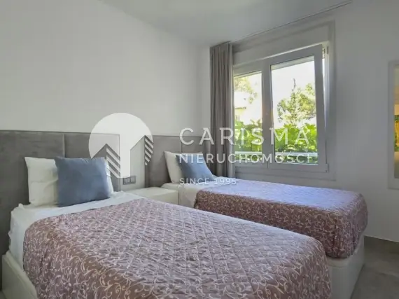 (8) Luksusowy apartament w pierwszej linii brzegowej, Estapona, Costa del Sol