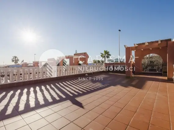 (26) Dom wolnostojący z tarasem dachowym i basenem, blisko plaży, Torrevieja
