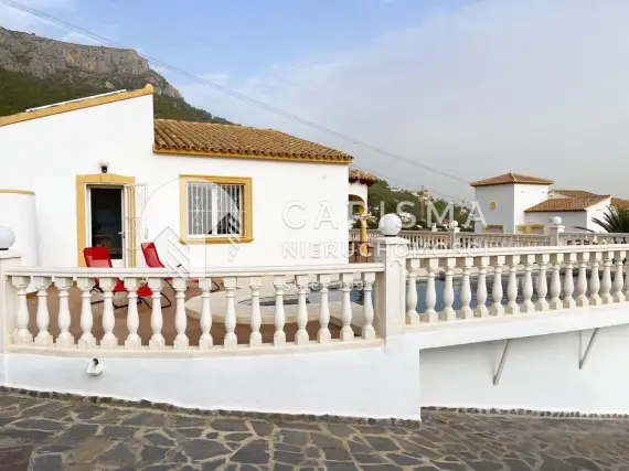 (26) Willa na sprzedaż w Calpe (Cucarres) – panoramiczny widok na morze i góry