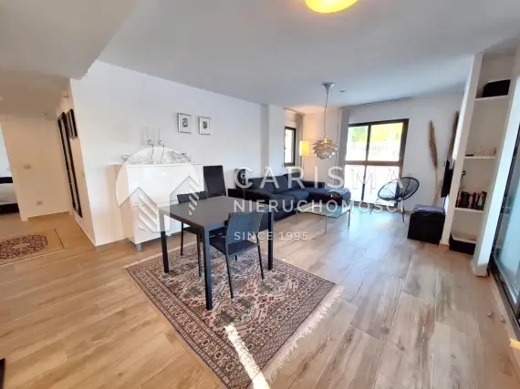 Nowoczesny apartament po remoncie z basenem 2