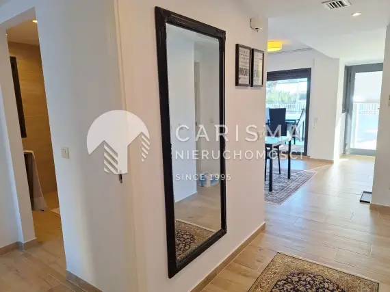 (11) Nowoczesny apartament po remoncie z basenem
