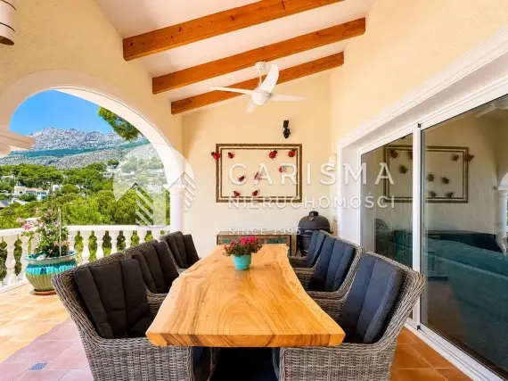 (37) Willa z panoramicznym widokiem na morze i góry, prywatnym basenem oraz 5 sypialniami – Altea