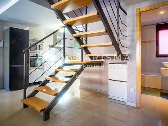 (21) Apartament z tarasem i widokiem na góry w Montemar, Benissa – baseny, garaż i komórka