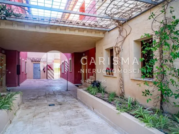 (24) Apartament z tarasem i widokiem na góry w Montemar, Benissa – baseny, garaż i komórka