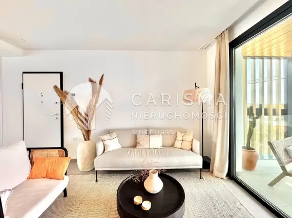(24) Nowoczesny apartament 2 sypialnie Las Colinas Golf z balkonem, garażem i basenem