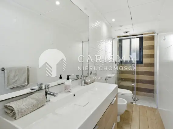 (17) Nowoczesny apartament w Orihuela Costa z tarasem, basenem i wyposażeniem, La Zenia