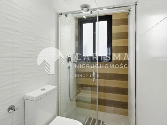 (20) Nowoczesny apartament w Orihuela Costa z tarasem, basenem i wyposażeniem, La Zenia