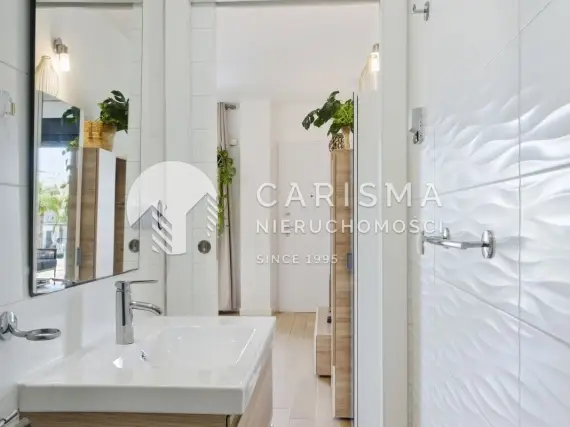 (25) Nowoczesny apartament w Orihuela Costa z tarasem, basenem i wyposażeniem, La Zenia