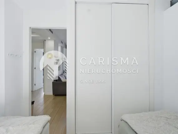 (28) Nowoczesny apartament w Orihuela Costa z tarasem, basenem i wyposażeniem, La Zenia