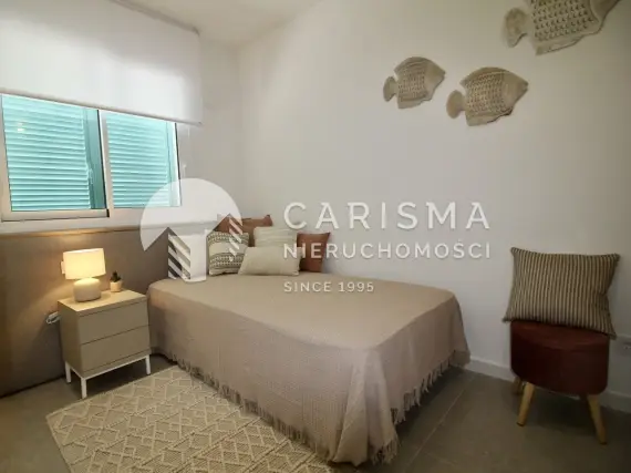 (32) Nowe bungalowy w Pilar de la Horadada z parkingiem i tarasem dachowym na Costa Blanca