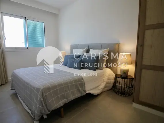 (34) Nowe bungalowy w Pilar de la Horadada z parkingiem i tarasem dachowym na Costa Blanca