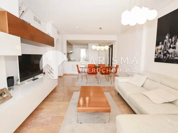 (6) Odremontowany apartament z panoramicznym widokiem na morze – Mascarat, Altea