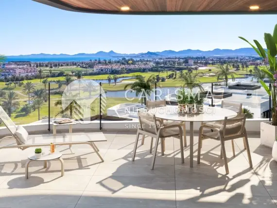 Apartamenty przy Serena Golf z widokiem na morze, tarasami i ogrodami w Los Alcázares 1