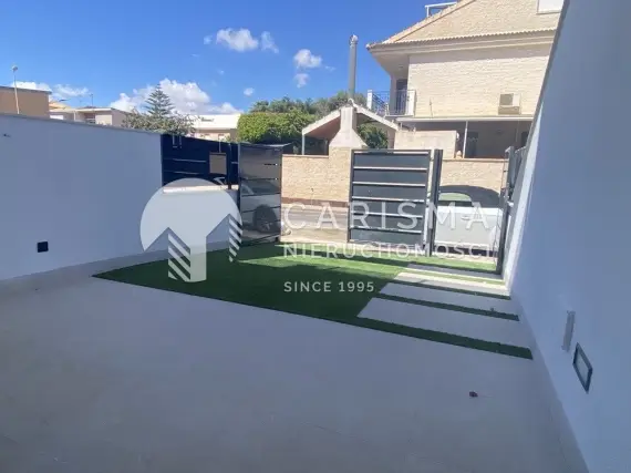 (16) Nowe bungalowy w San Pedro del Pinatar z prywatnym basenem, ogrodem i blisko plaży
