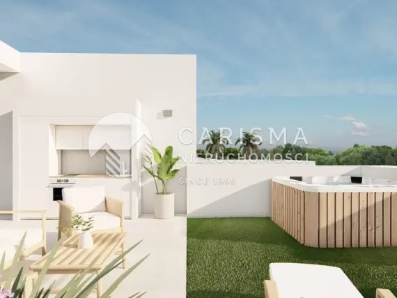 (27) Apartamenty przy polu golfowym blisko morza i Los Alcázares – baseny, SPA i siłownia w Hiszpanii