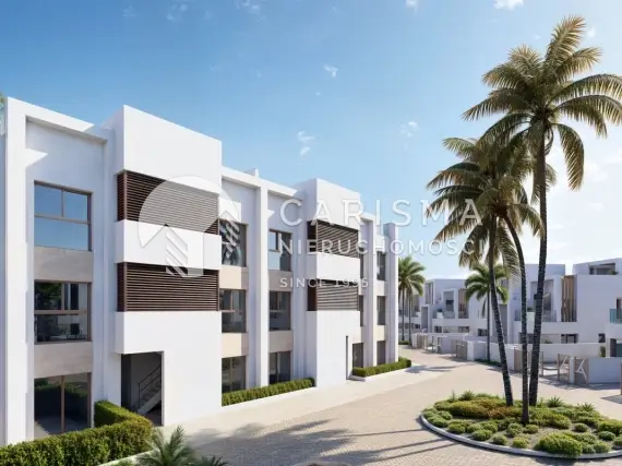 (32) Apartamenty przy polu golfowym blisko morza i Los Alcázares – baseny, SPA i siłownia w Hiszpanii