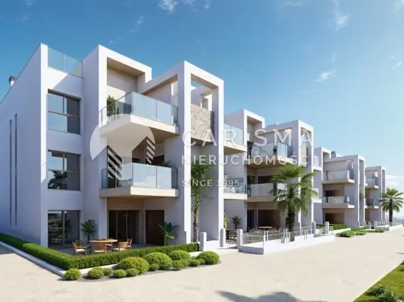 (33) Apartamenty przy polu golfowym blisko morza i Los Alcázares – baseny, SPA i siłownia w Hiszpanii