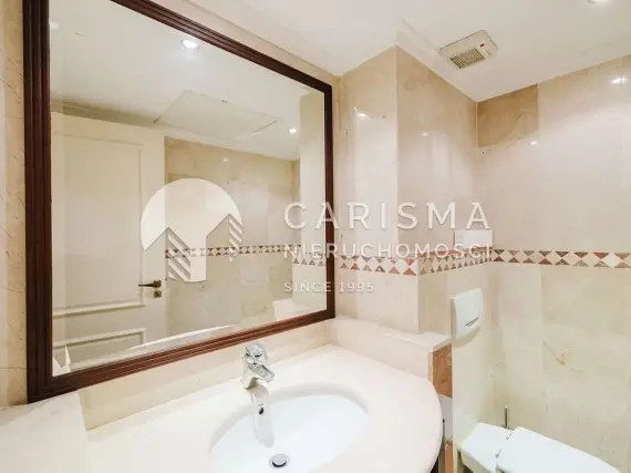 (23) Luksusowy apartament w 5* hotelu, w pierwszej linii brzegowej, Estepona, Costa del Sol