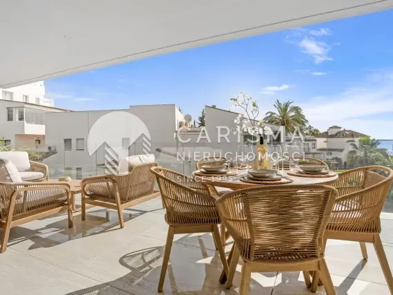 (9) Luksusowy apartament  z widokiem na morze, w pierwszej linii brzegowej, Estepona, Costa del Sol