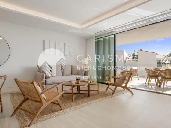 (12) Luksusowy apartament  z widokiem na morze, w pierwszej linii brzegowej, Estepona, Costa del Sol