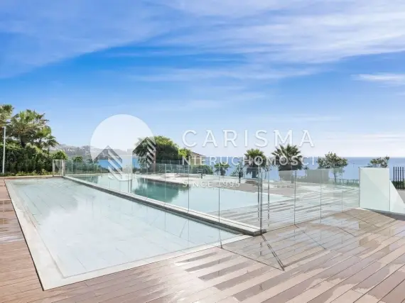 (27) Luksusowy apartament  z widokiem na morze, w pierwszej linii brzegowej, Estepona, Costa del Sol