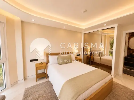 (13) Wspaniały penthouse w pierwszej linii brzegowej, Estepona