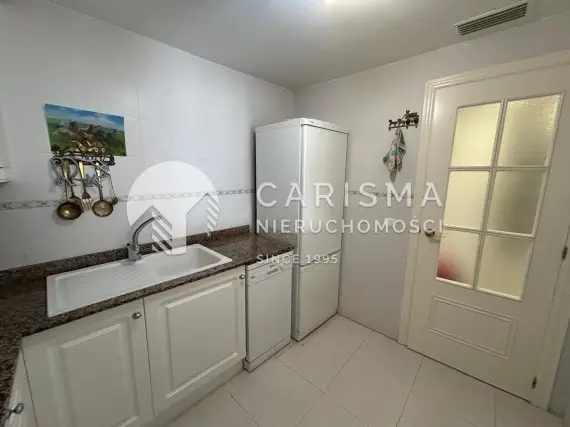 (12) Ekskluzywny apartament z prywatnym garażem i widokiem na morze – Calpe